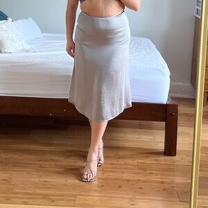 Aritzia Wilfred Gray Midi Skirt